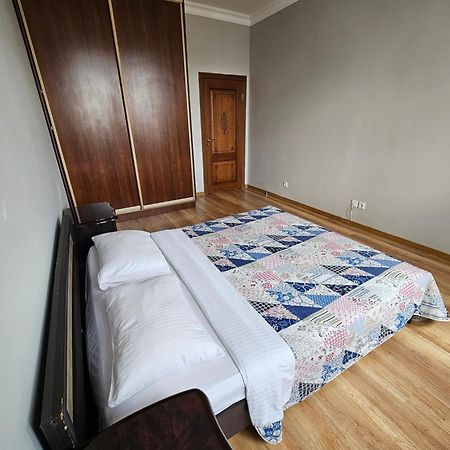 Ernaz Plus Apartments-Expo-Boulevard 130 Αστάνα Εξωτερικό φωτογραφία