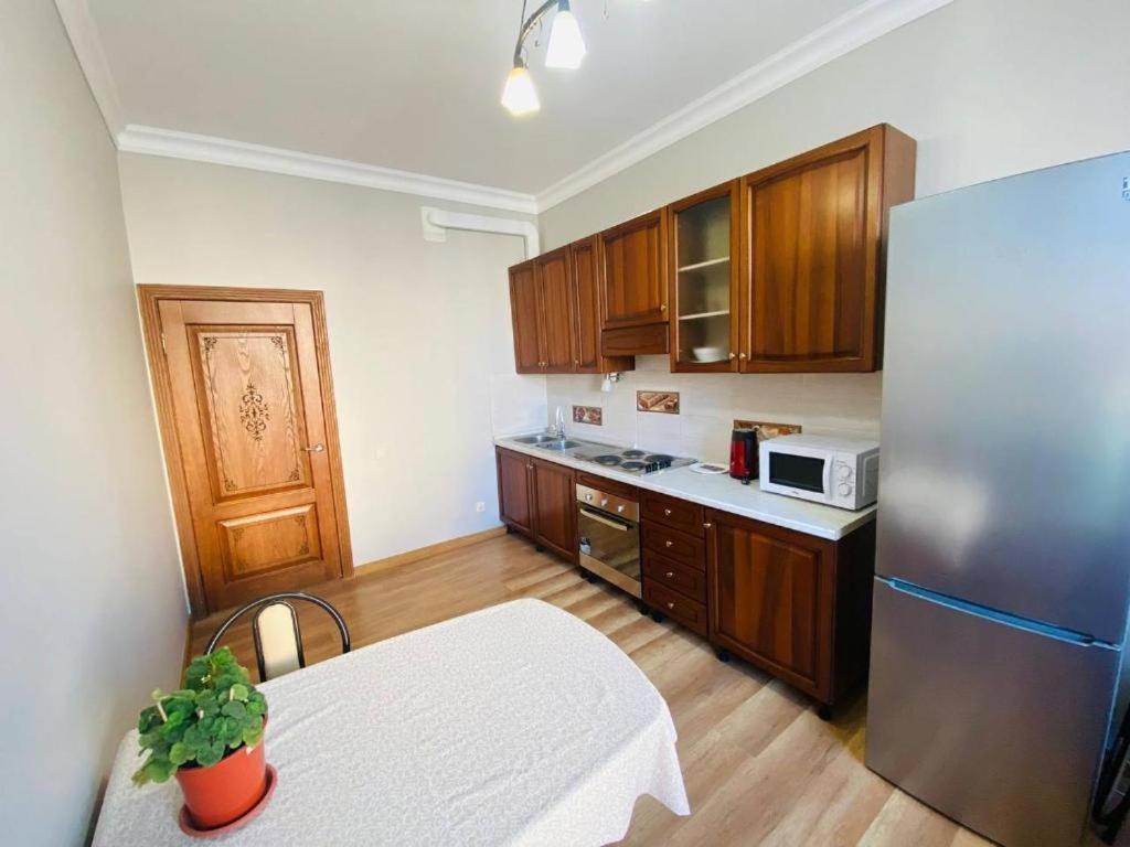 Ernaz Plus Apartments-Expo-Boulevard 130 Αστάνα Εξωτερικό φωτογραφία
