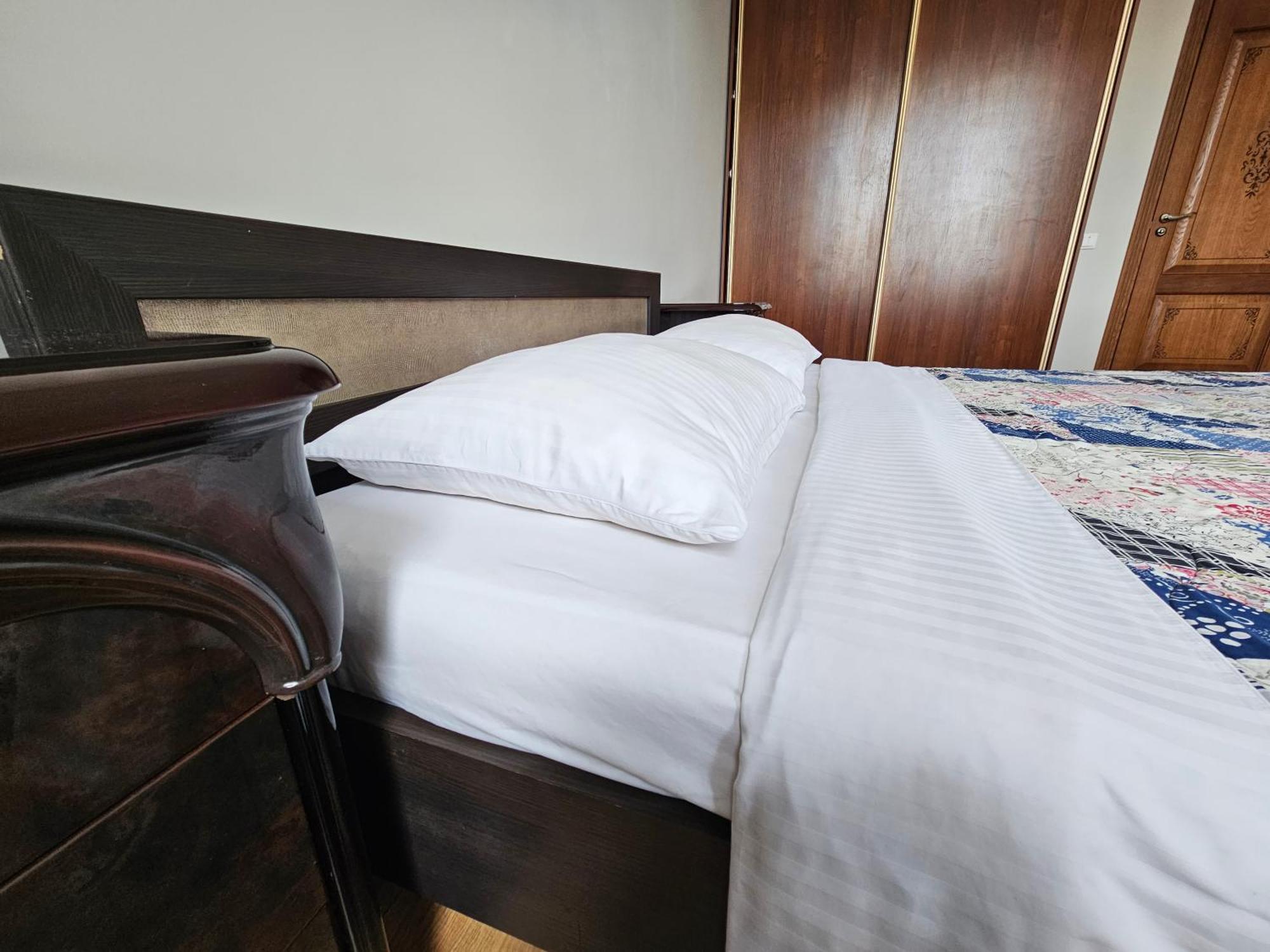 Ernaz Plus Apartments-Expo-Boulevard 130 Αστάνα Εξωτερικό φωτογραφία