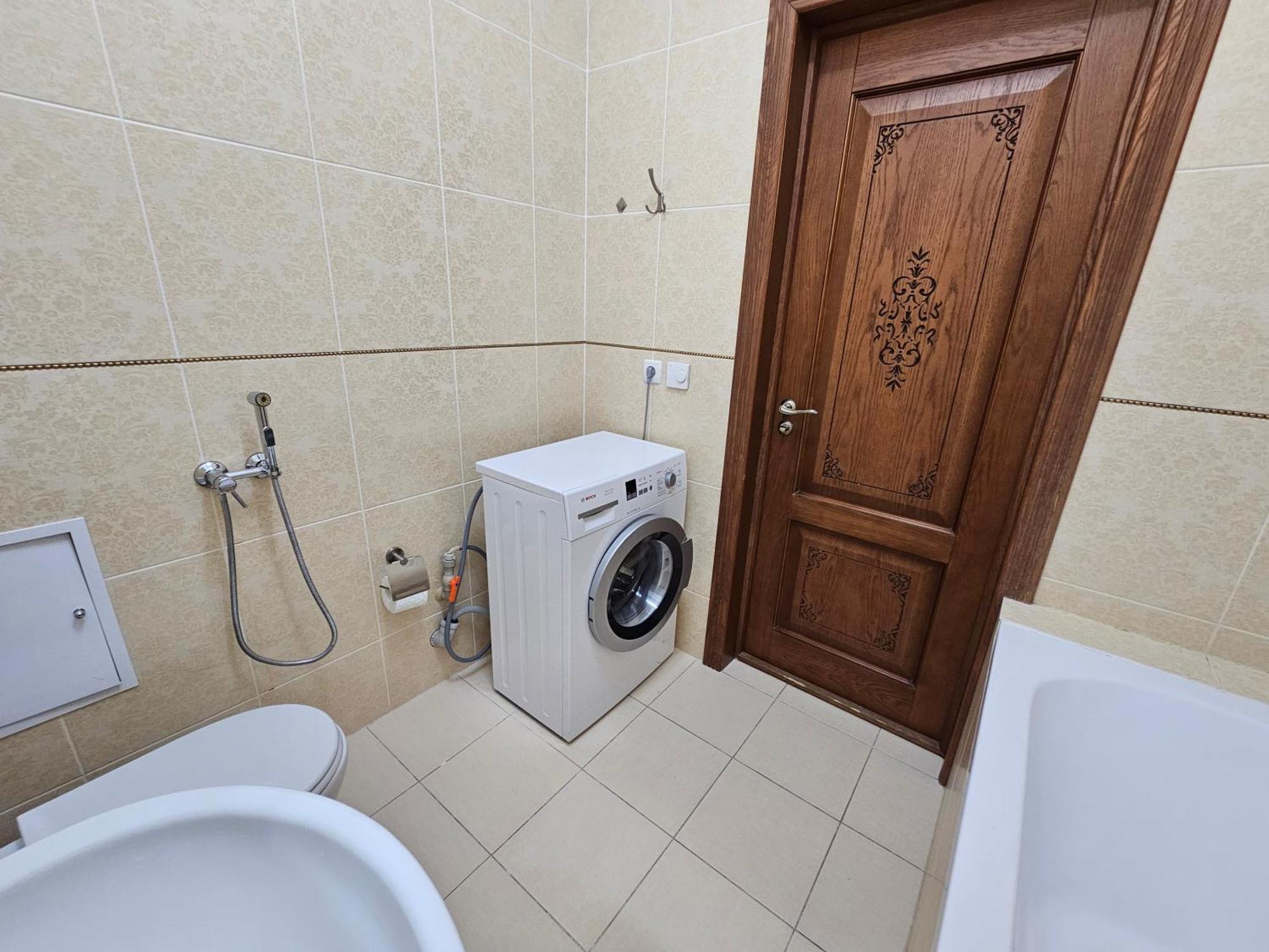 Ernaz Plus Apartments-Expo-Boulevard 130 Αστάνα Εξωτερικό φωτογραφία