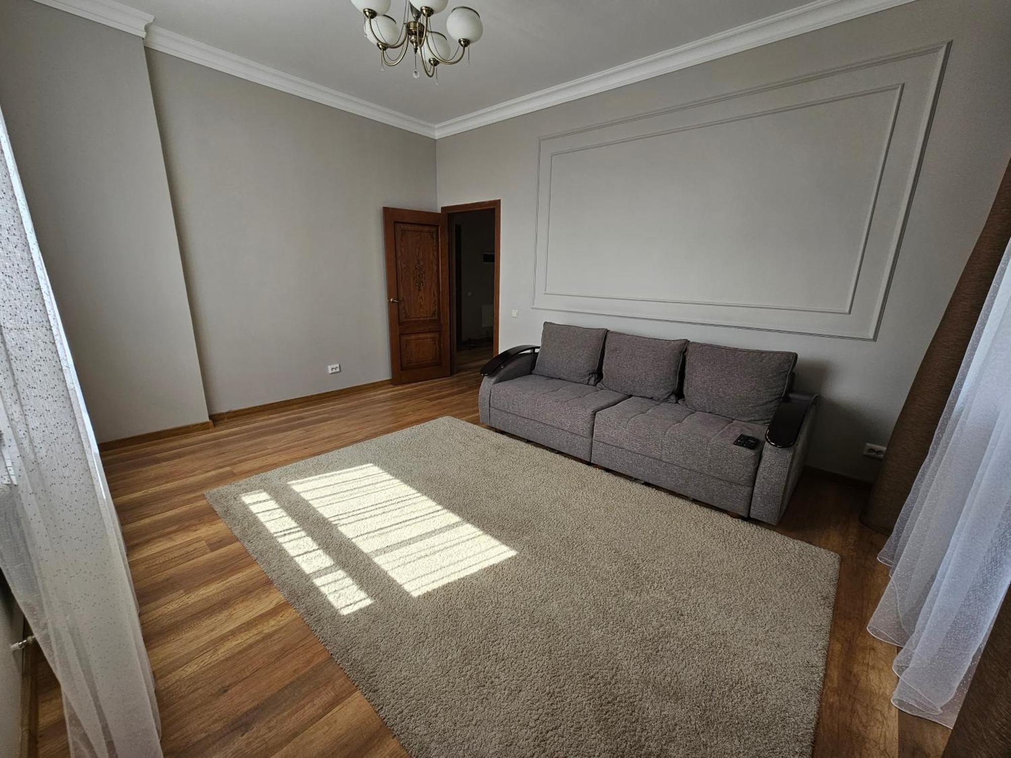 Ernaz Plus Apartments-Expo-Boulevard 130 Αστάνα Εξωτερικό φωτογραφία