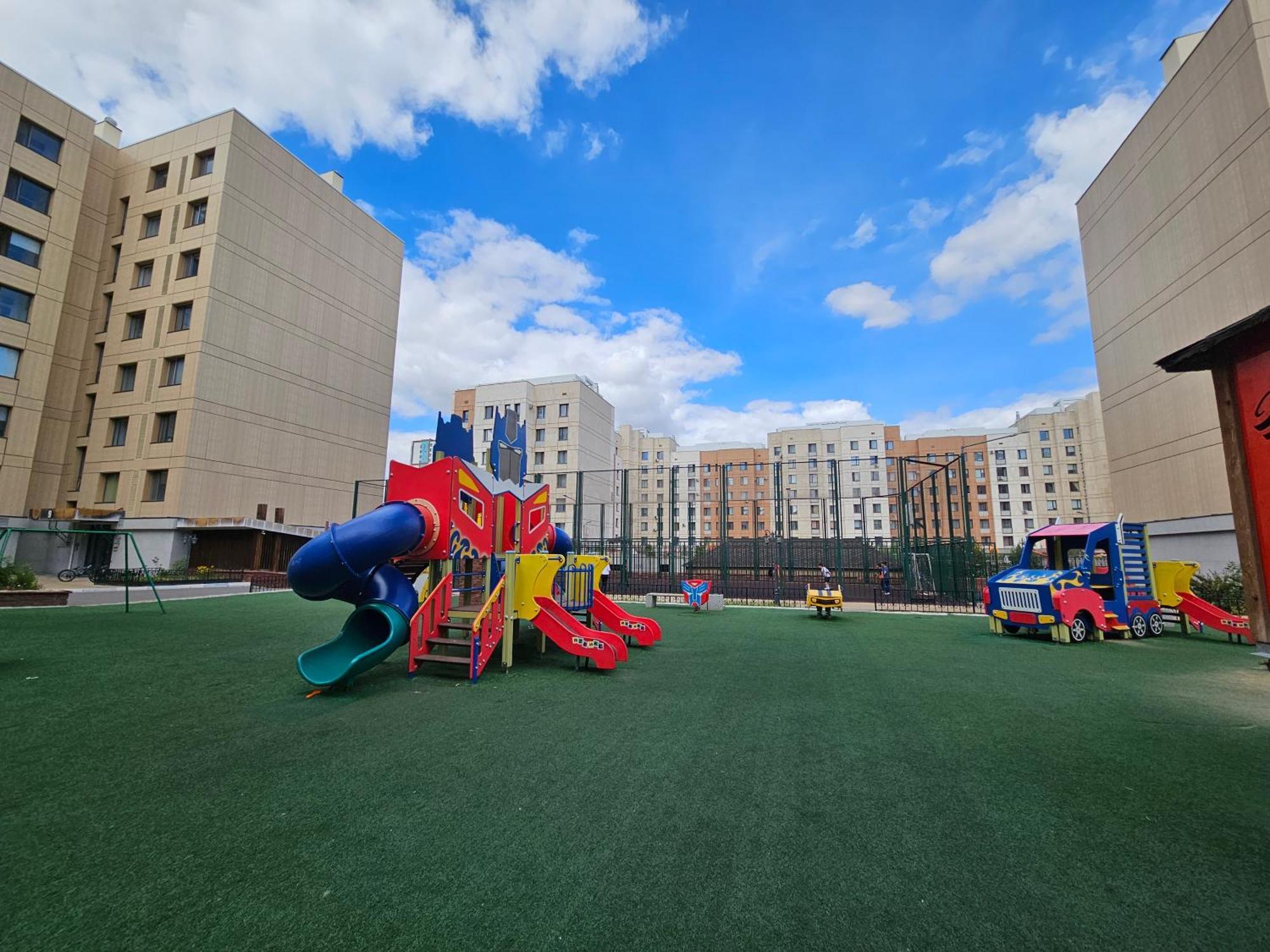 Ernaz Plus Apartments-Expo-Boulevard 130 Αστάνα Εξωτερικό φωτογραφία