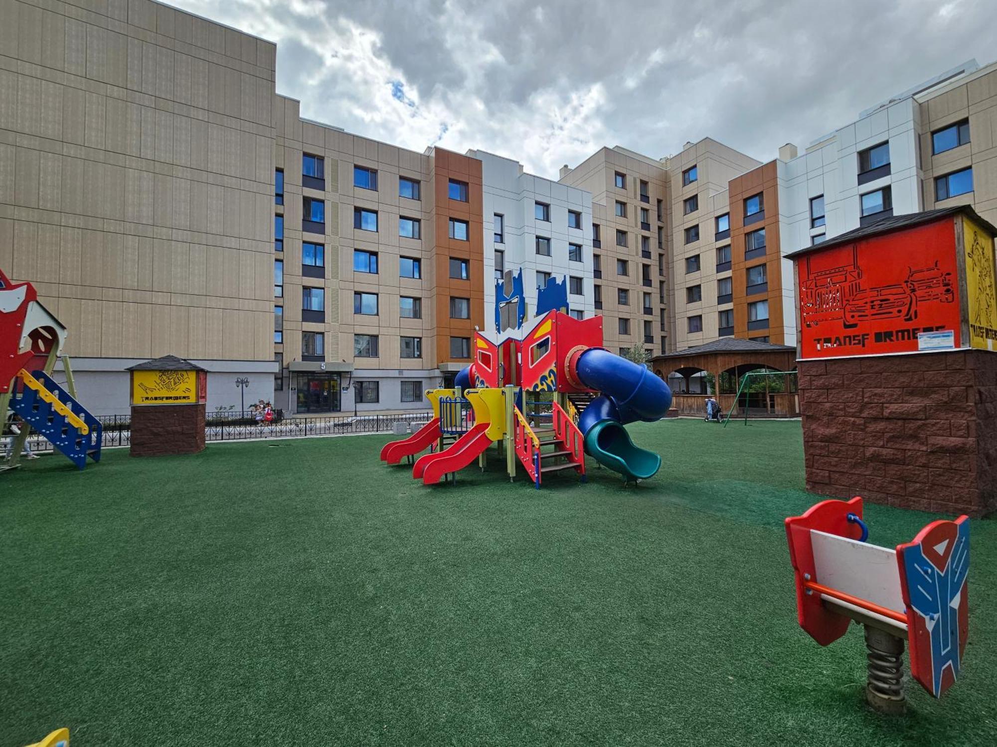 Ernaz Plus Apartments-Expo-Boulevard 130 Αστάνα Εξωτερικό φωτογραφία